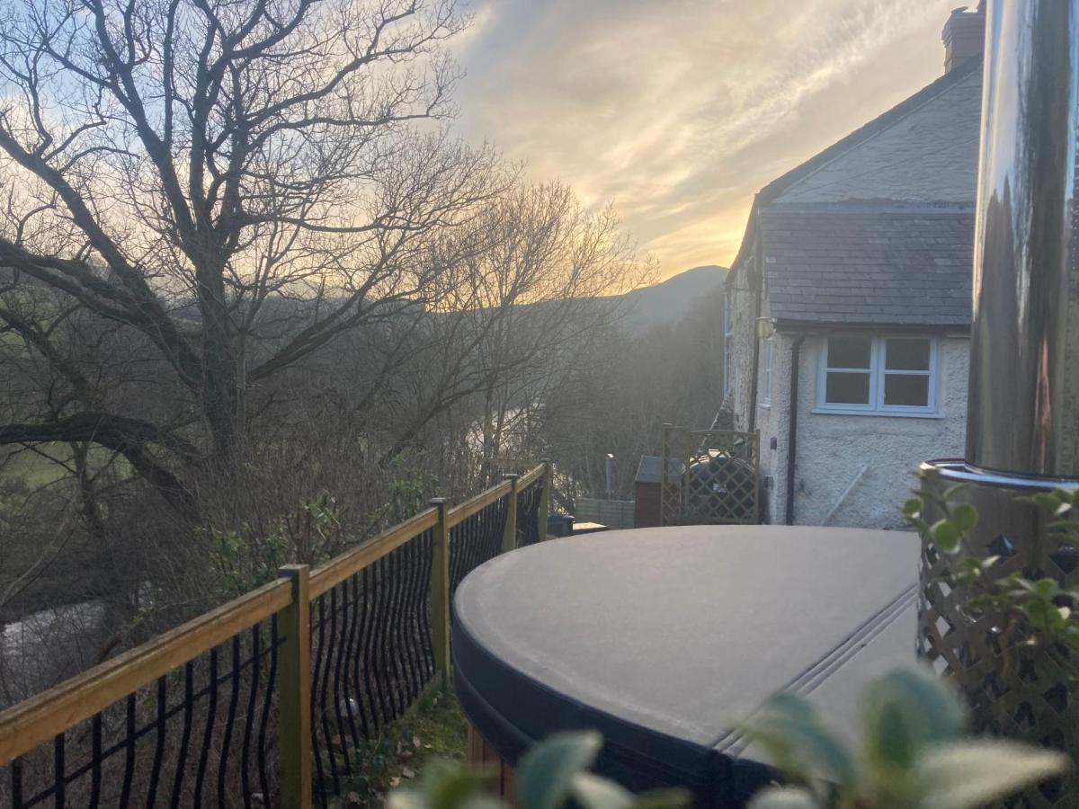 Riverside Holiday home *